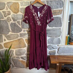 NWT Baltic Born dress, size small, Macey Mulberry Embroidered Midi dress